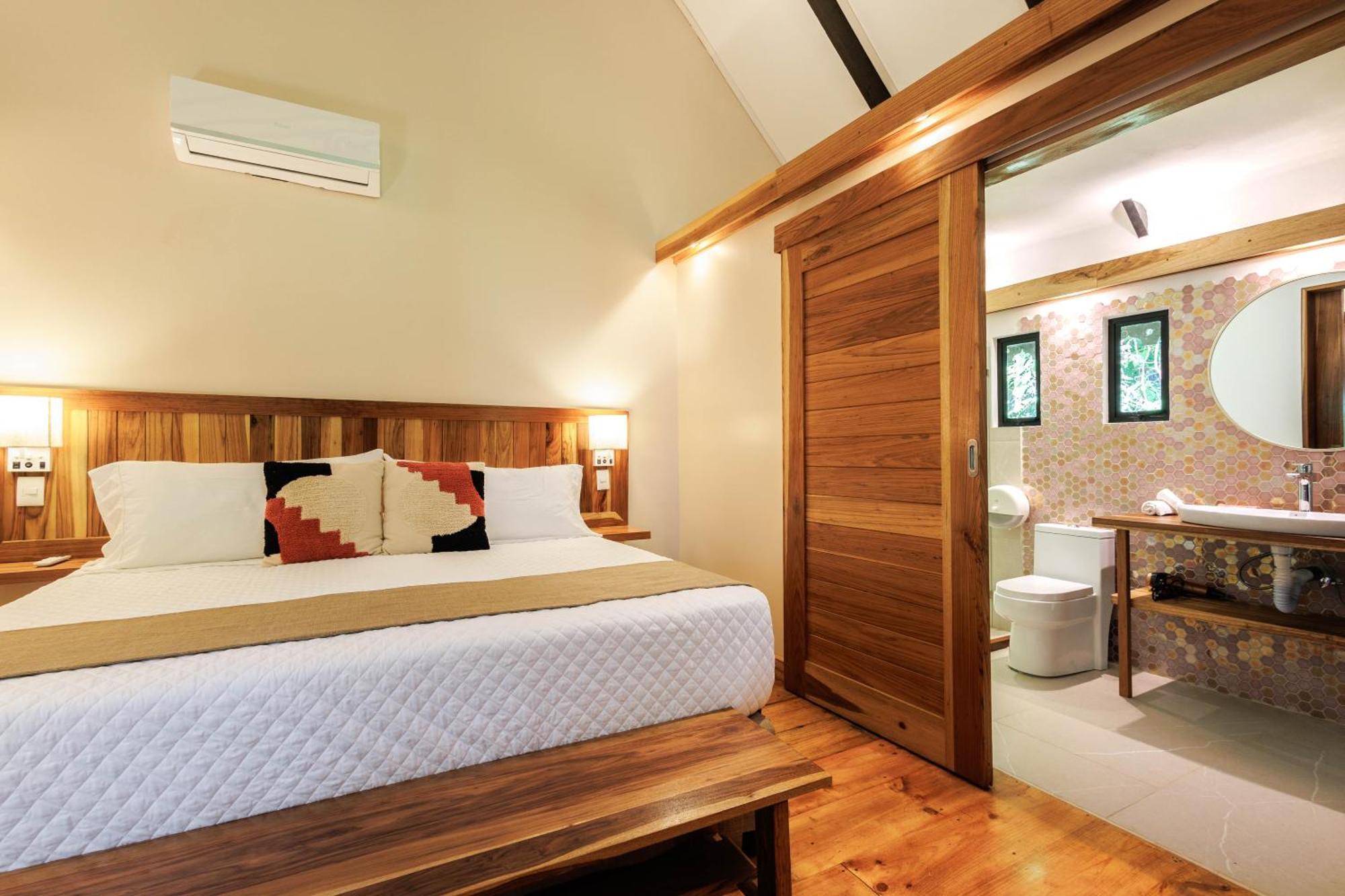 Almonds & Corals Boutique Hotel Puerto Viejo de Talamanca Eksteriør billede